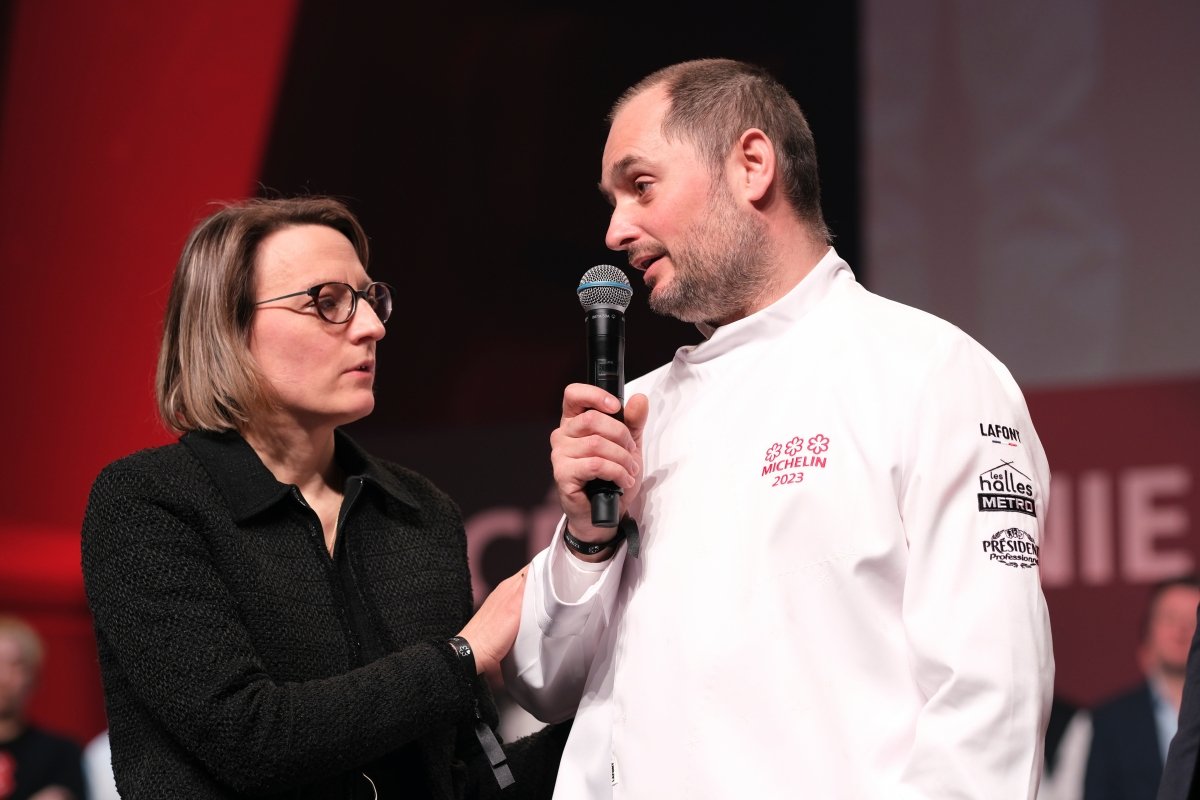 El cocinero francés con 3 estrellas Alexandre Couillon junto a su esposa Celine