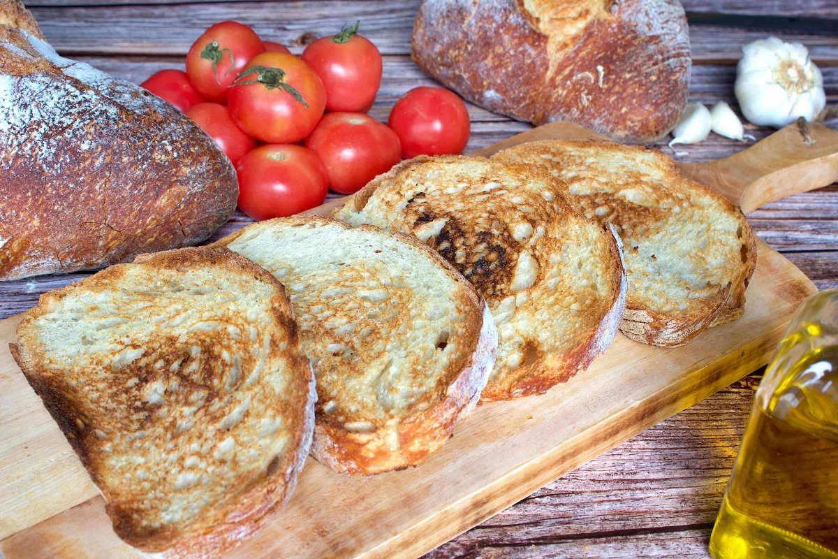 El pan del pan con tomate (pa amb tomàquet) tostado