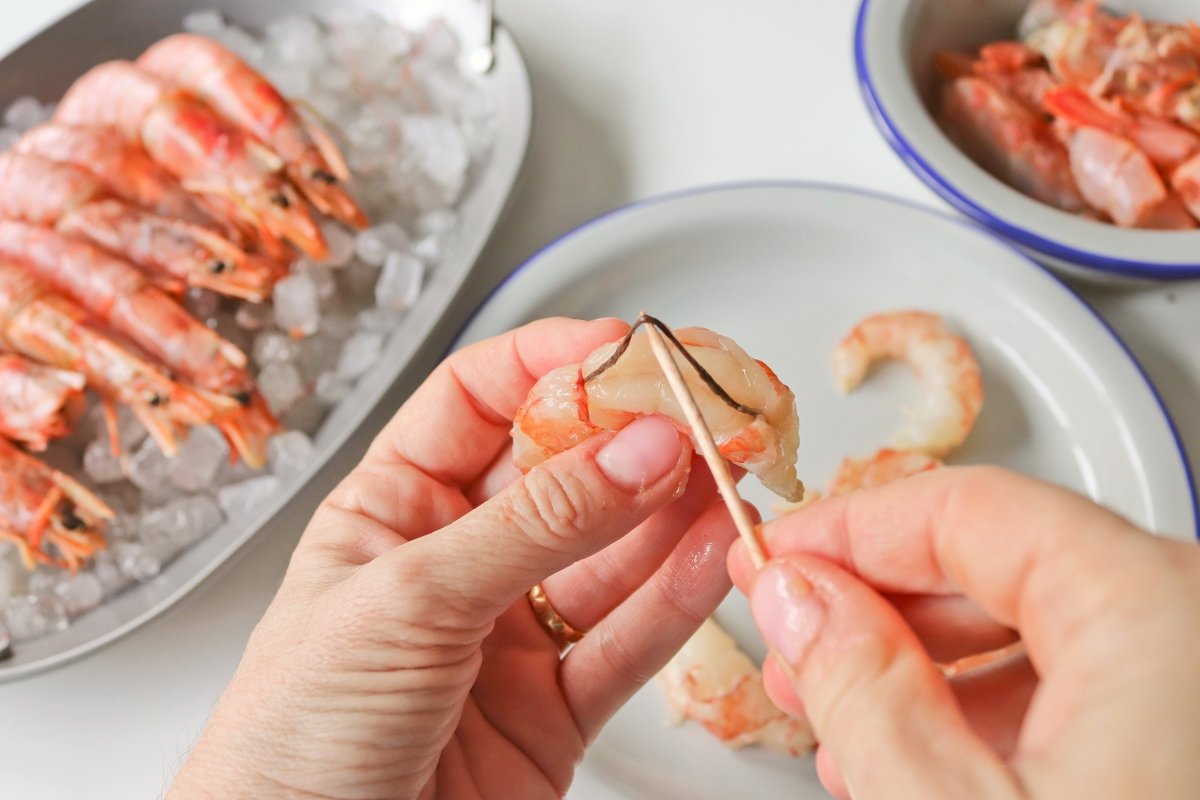 La mejor receta de gambas al ajillo congeladas o frescas: cocina fácil y  tradicional