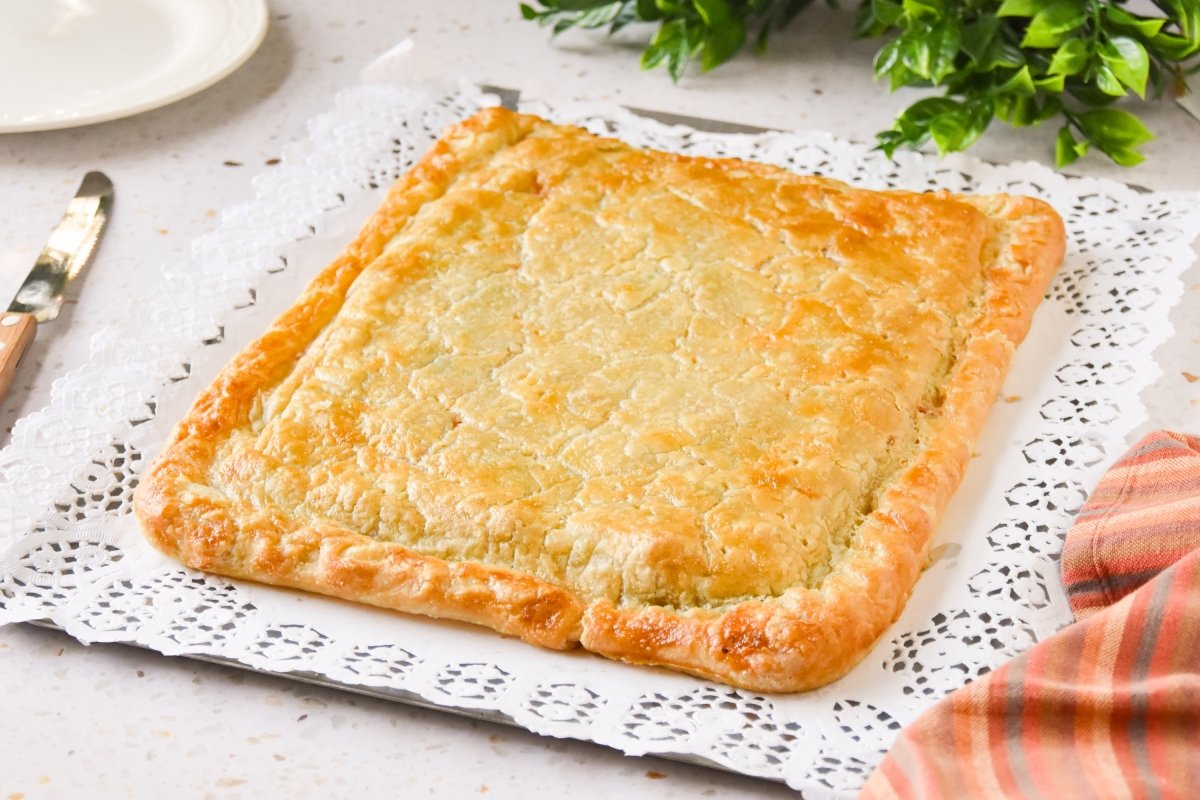 Empanada de pisto y atún