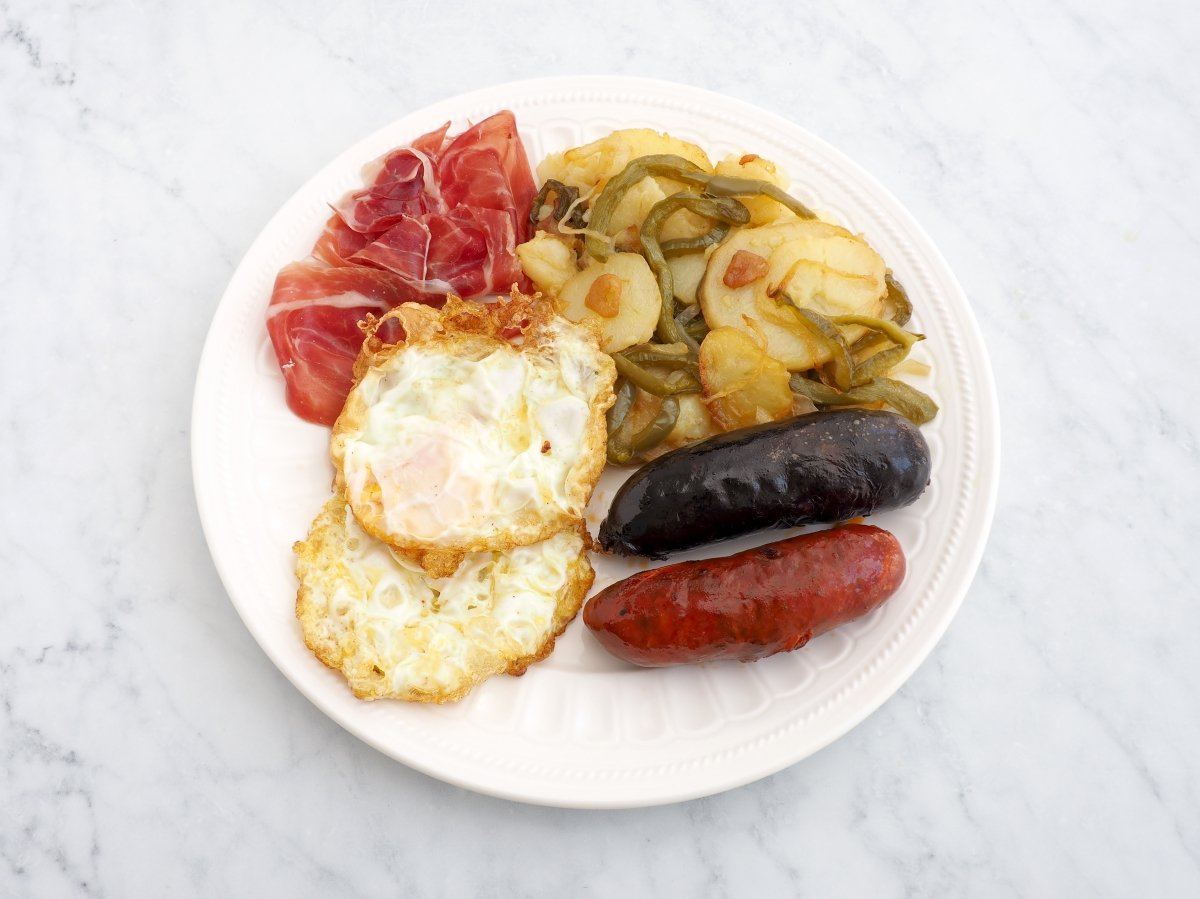 Emplatar el plato alpujarreño