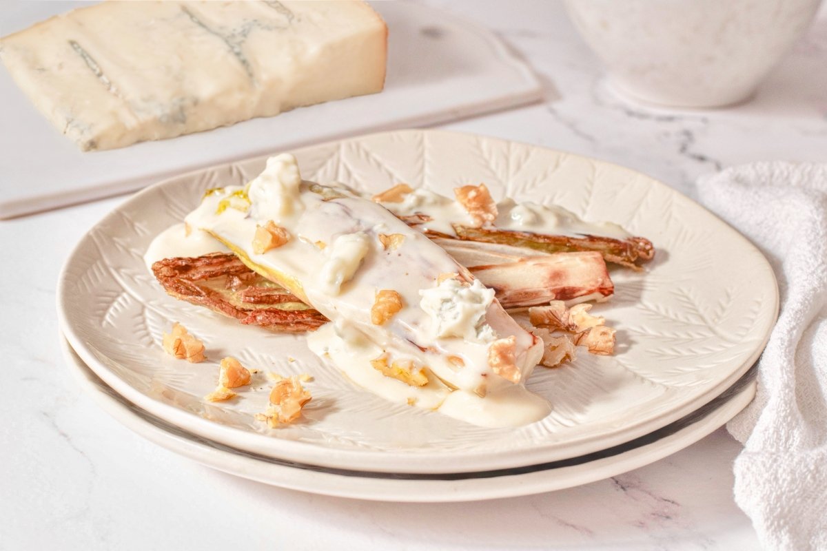 Endivias con queso Gorgonzola y nueces