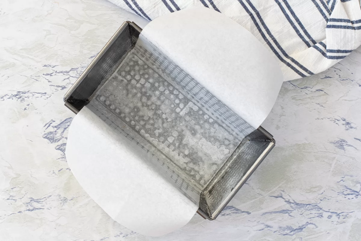 engrasar y forrar molde bizcocho de crema pastelera *