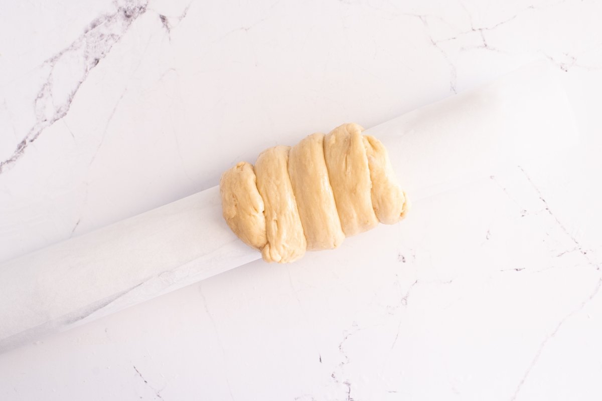 Enrollamos la masa del trdelnik
