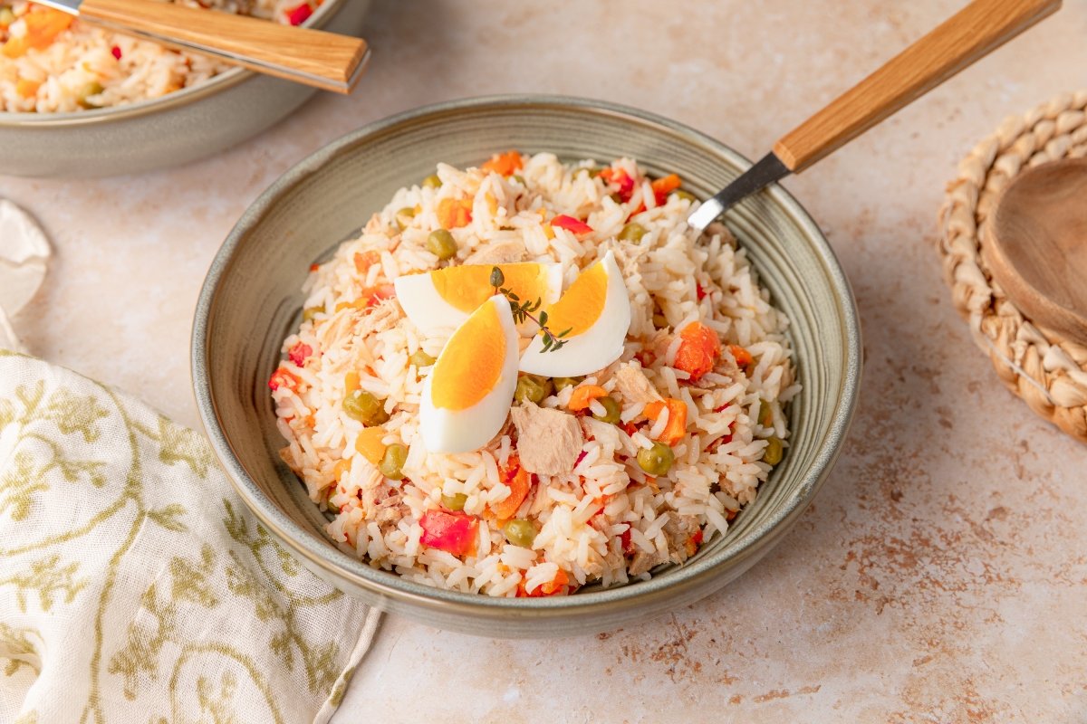 Ensalada de arroz y atún en Thermomix lista