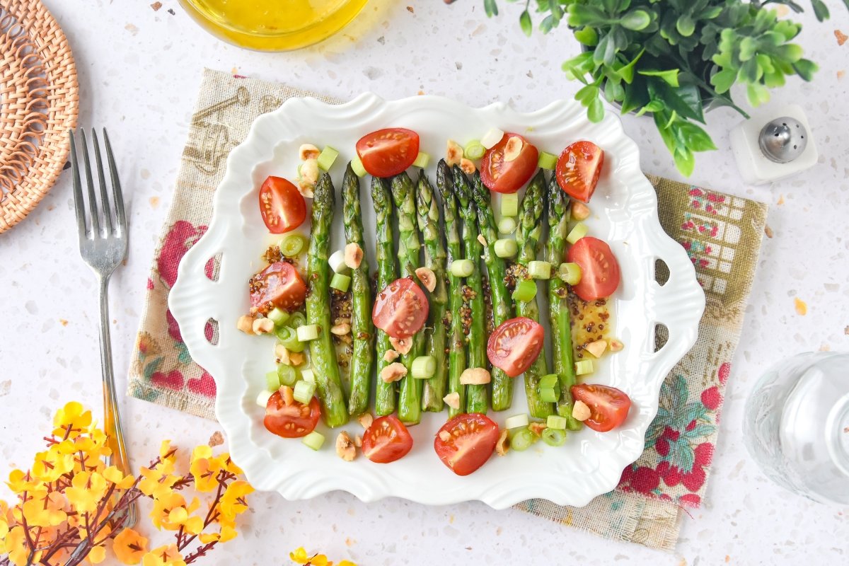 Ensalada de espárragos casera