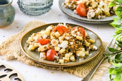 Ensalada de lentejas con manzana y queso