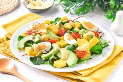 Ensalada de mango y aguacate