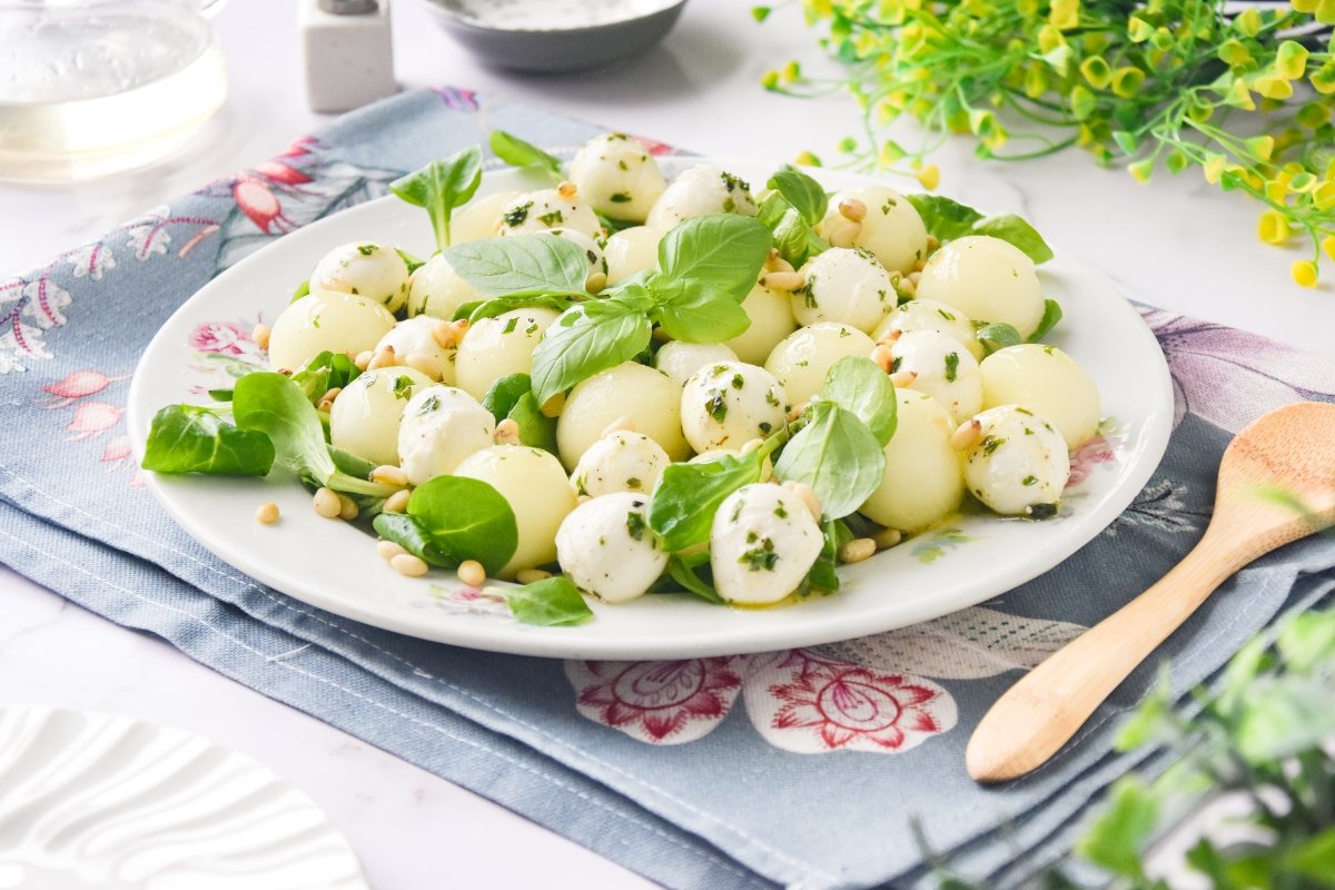 Ensalada de melón con mozzarella