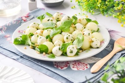 Ensalada de melón con mozzarella