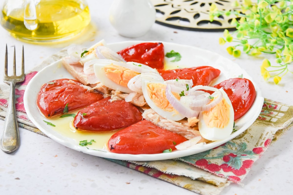 Ensalada de pimientos del piquillo