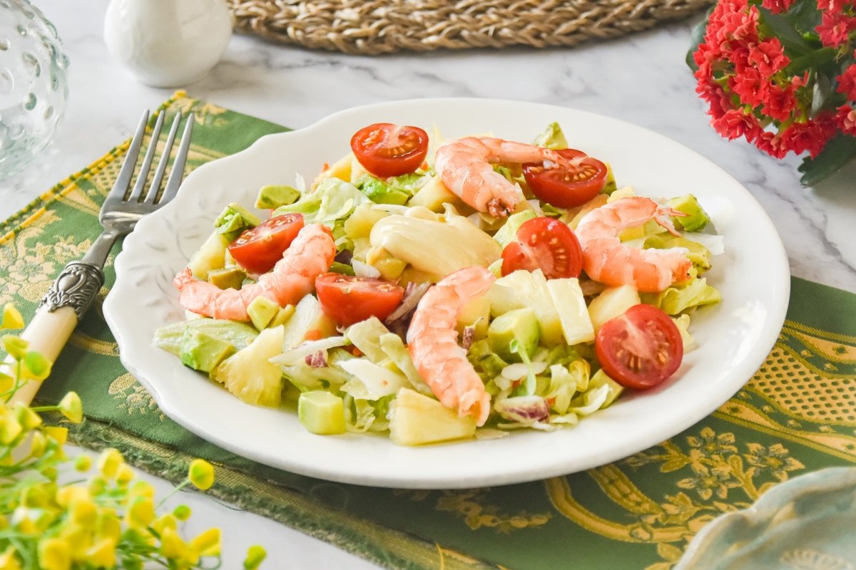 Ensalada tropical casera