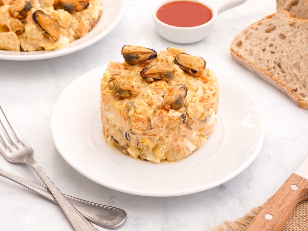 Ensaladilla de mejillones en escabeche
