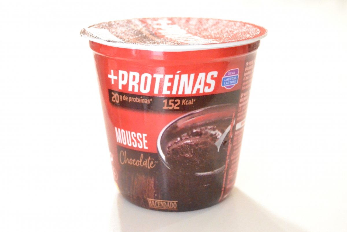 Envase de la mousse de chocolate +Proteínas de Mercadona