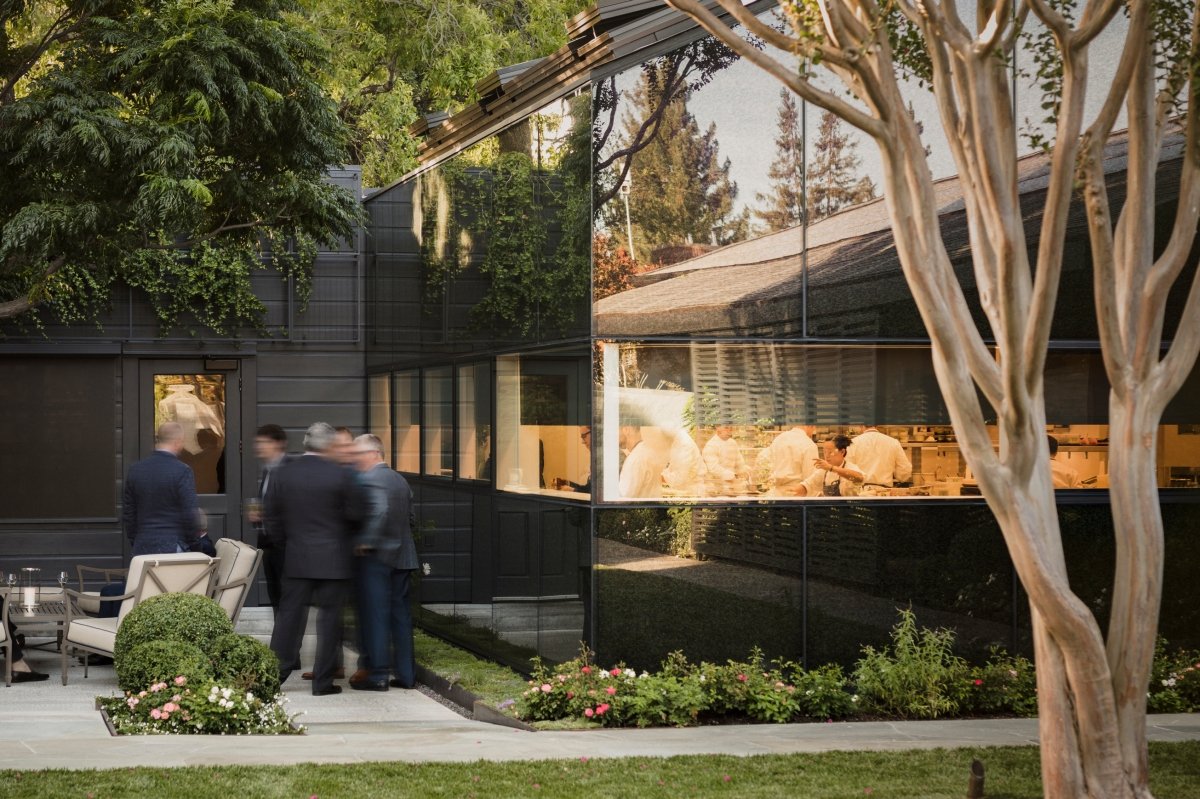 Espacio exterior del restaurante estadounidense French Laundry
