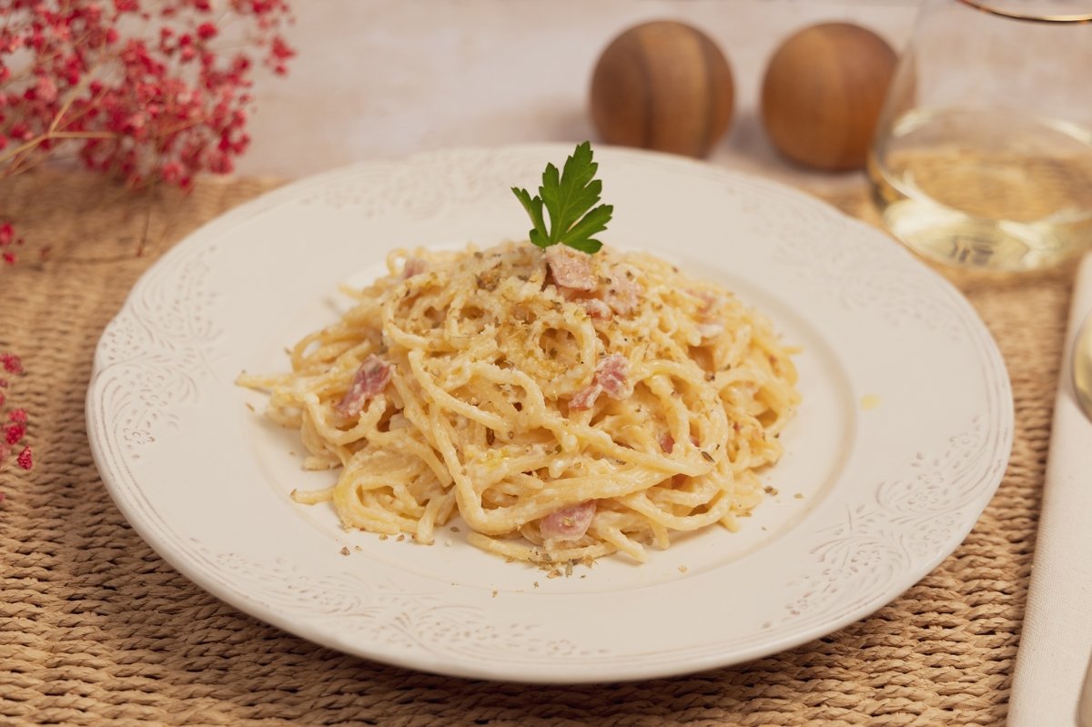 Espaguetis con salsa carbonara con Thermomix