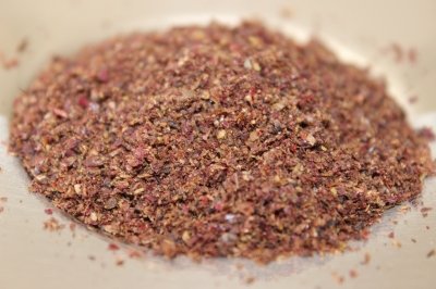 Zumaque: qué es, propiedades y uso en la cocina