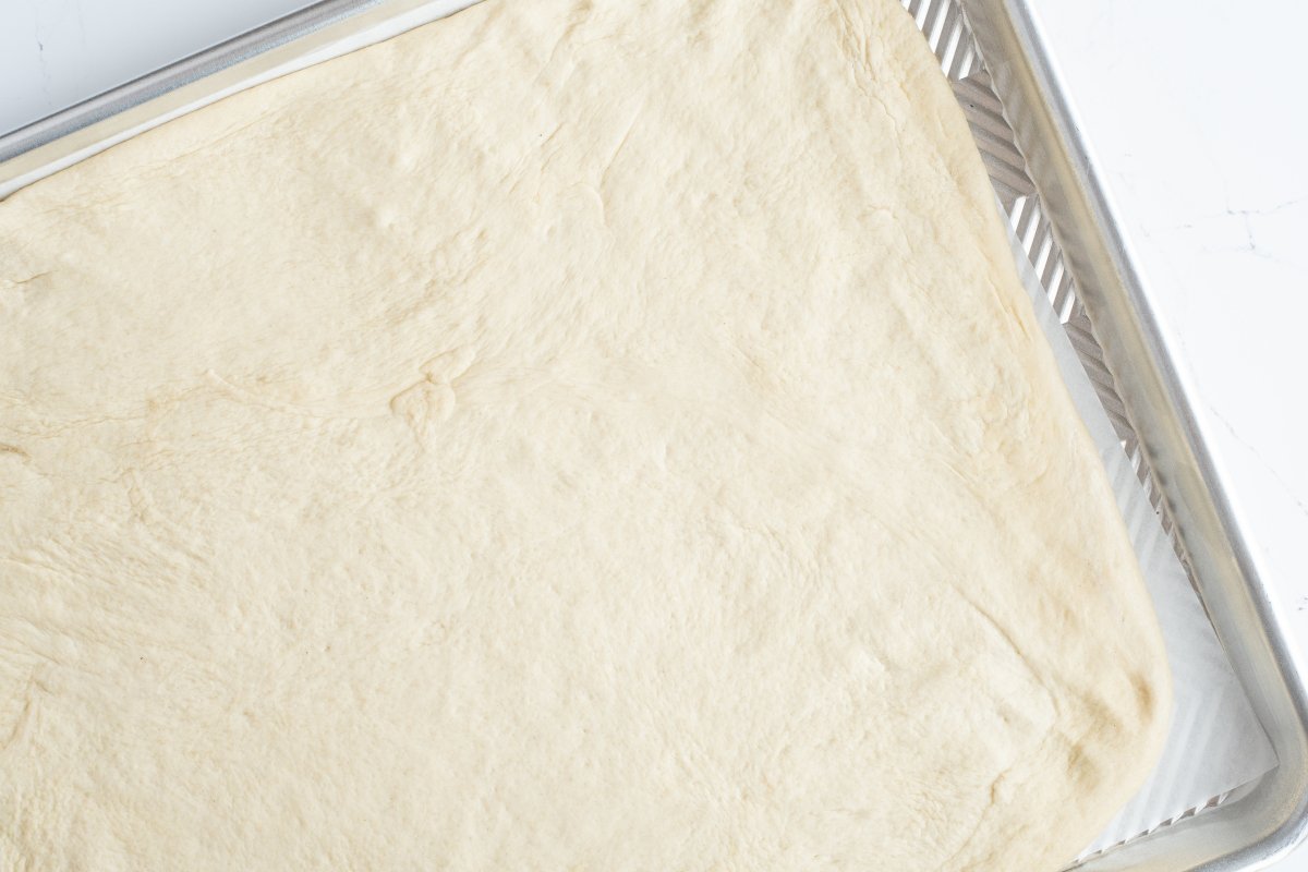 Estiramos la masa de la pissaladière