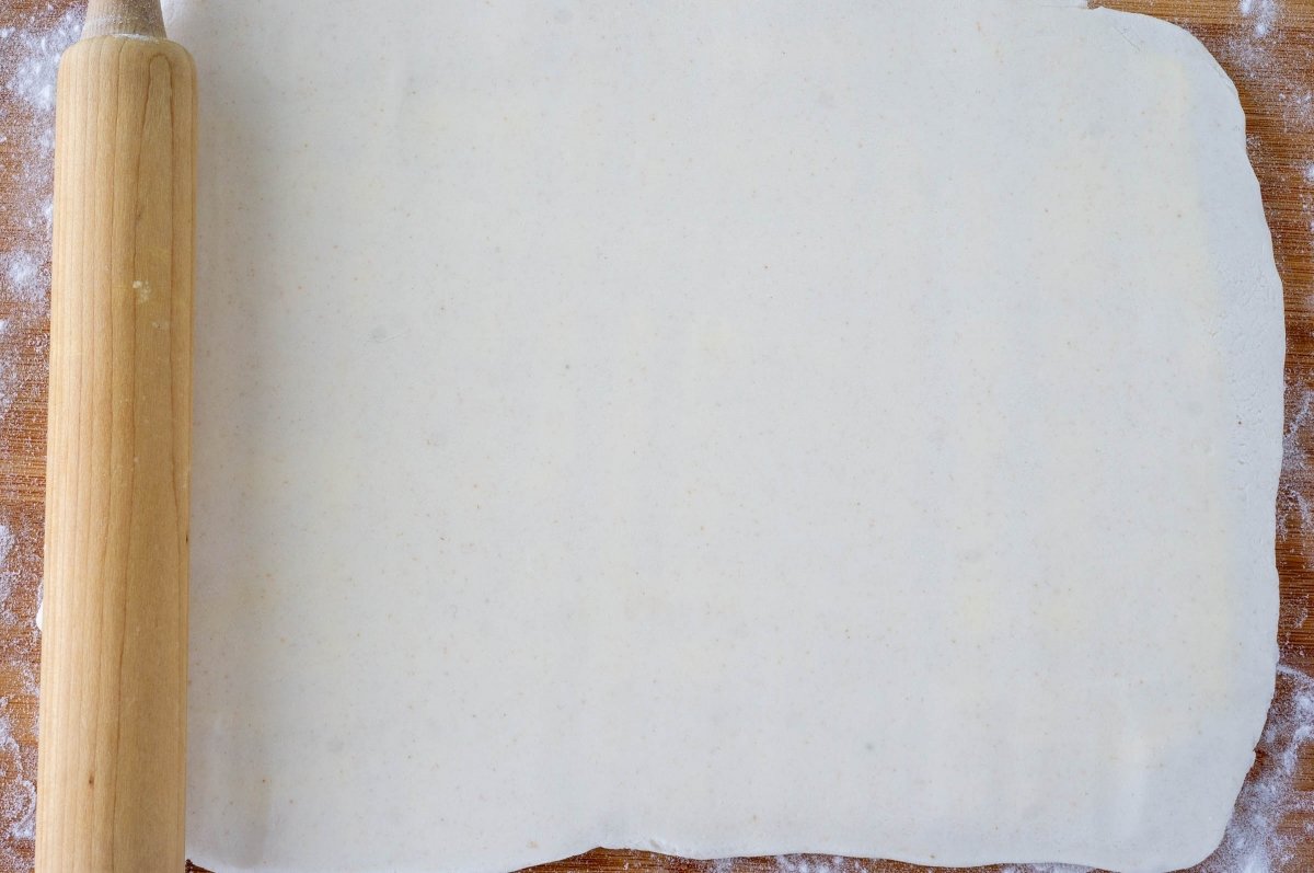Estirar para usar el hojaldre sin gluten