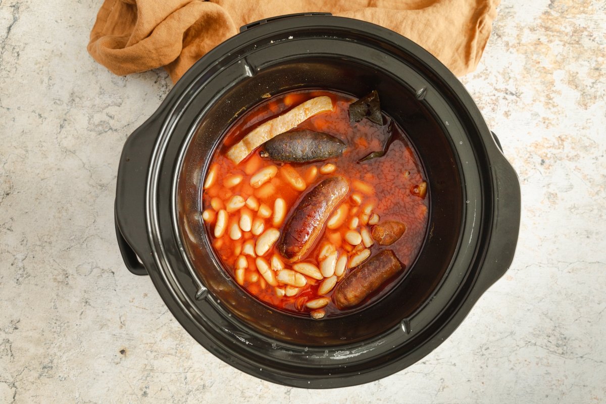 Fabada en Crock Pot tras remover