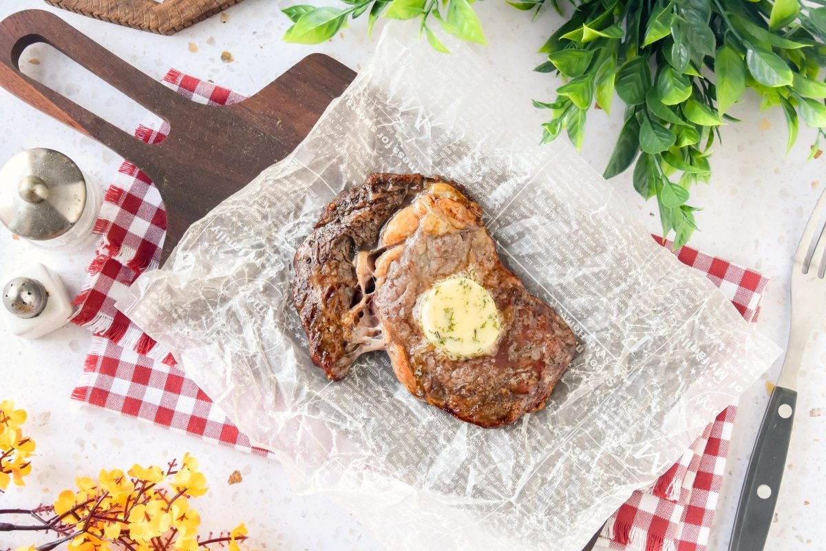 Filete de ternera en freidora de aire listo para comer