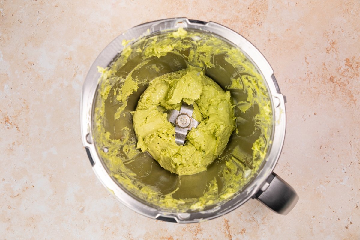 Finalizando el helado de aguacate