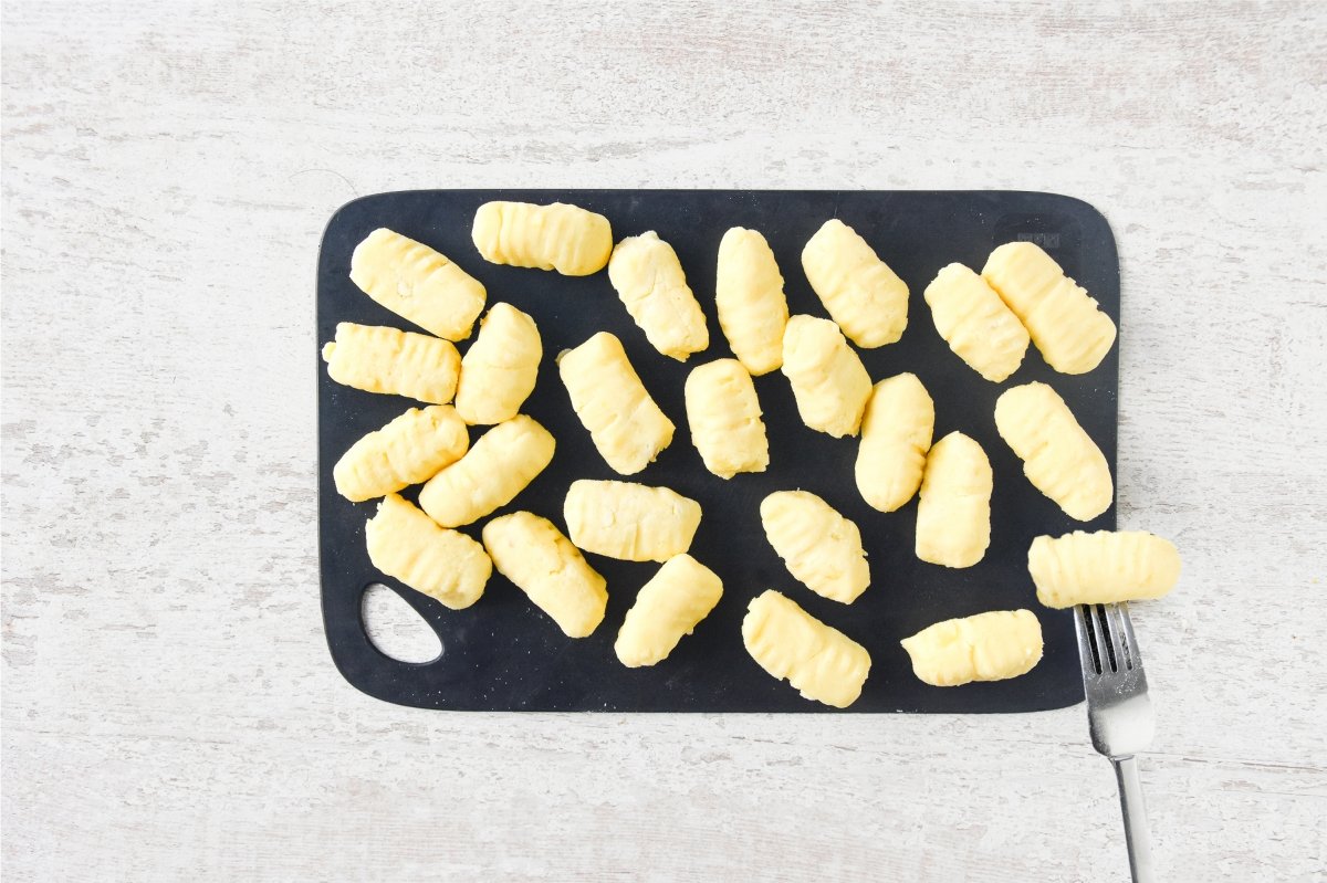Formamos los ñoquis sin gluten