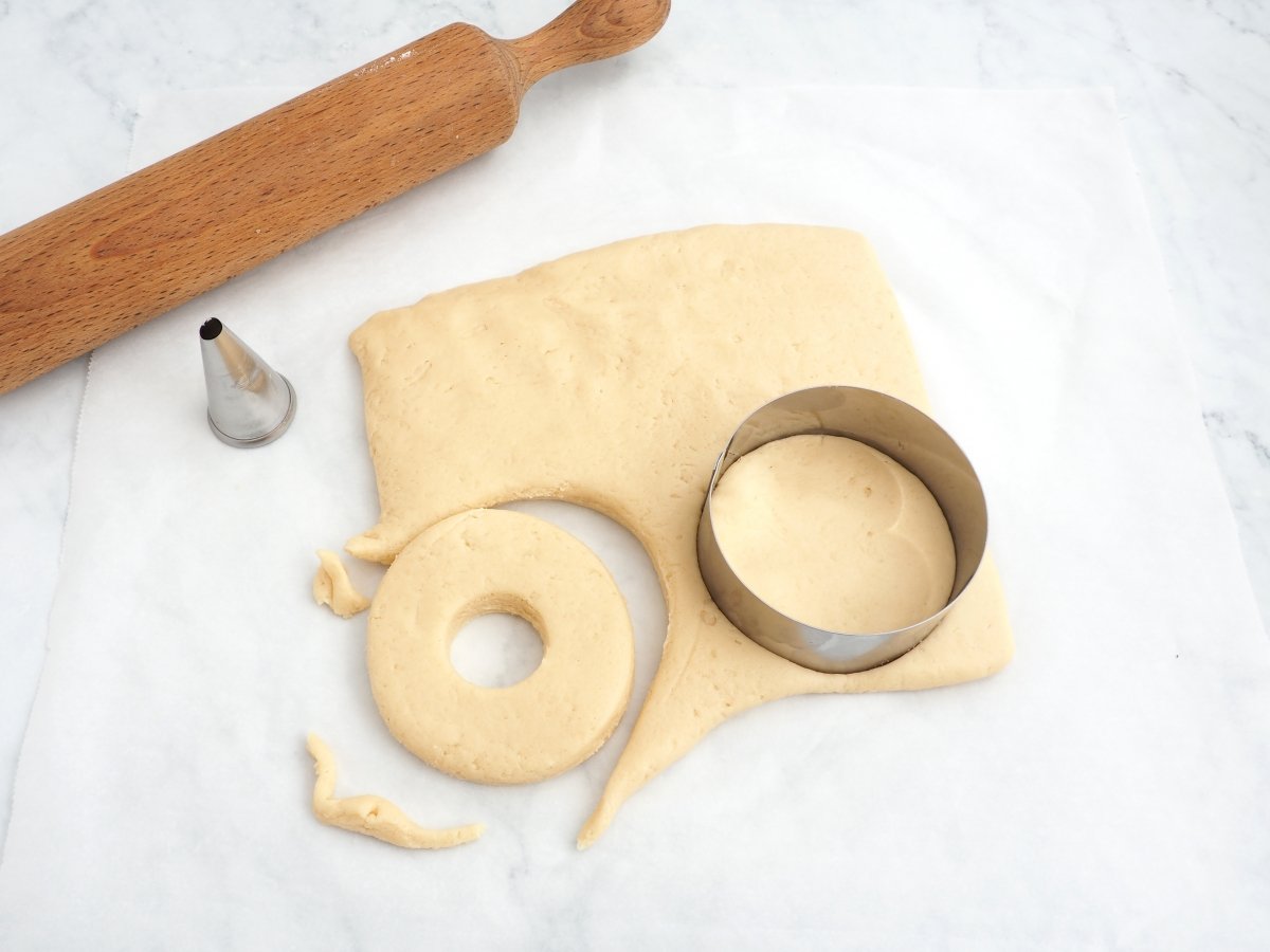 Formar los donuts sin gluten