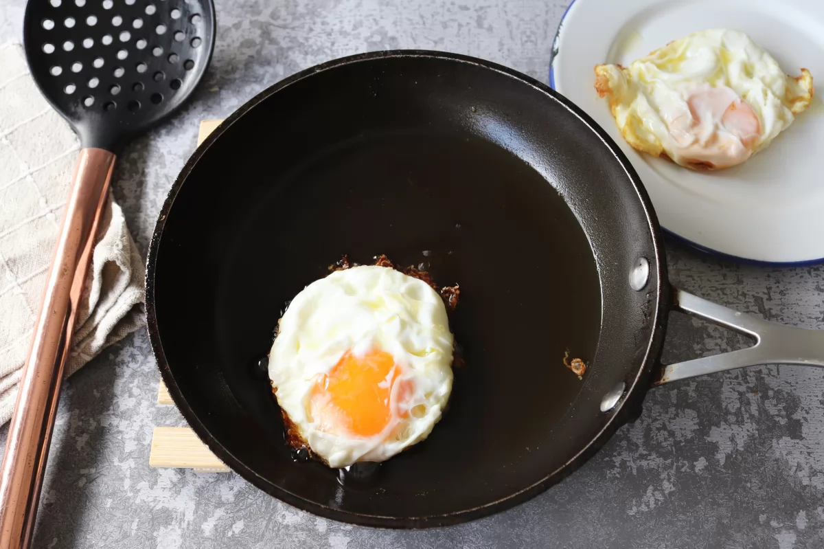 Arroz a la cubana 8 Freír huevos uno a uno arroz a la cubana