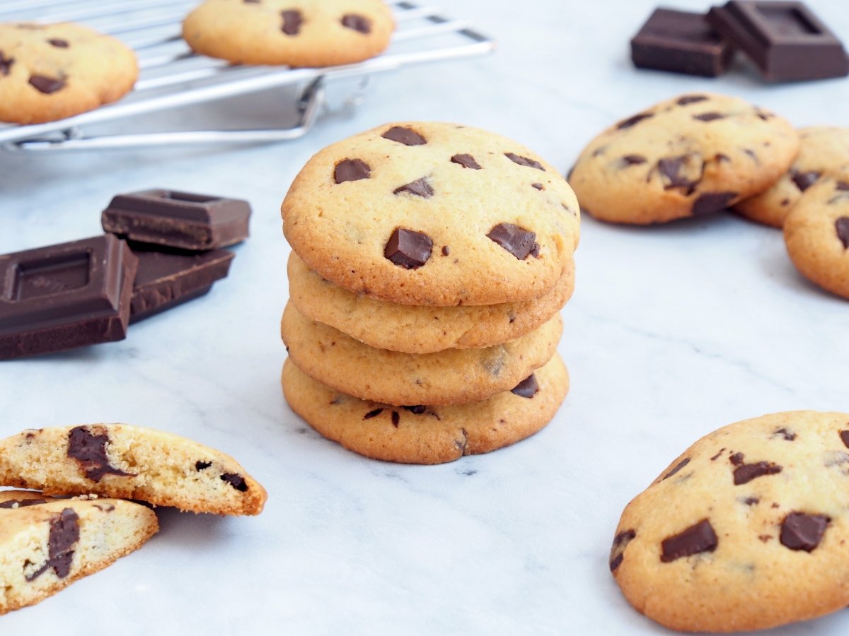 Ready-to-serve chocolate chip cookies