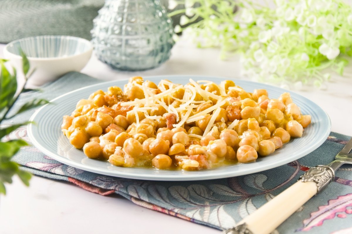 Garbanzos a la carbonara