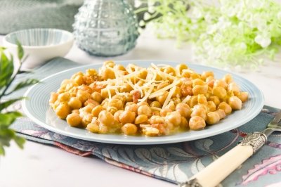 Garbanzos a la carbonara