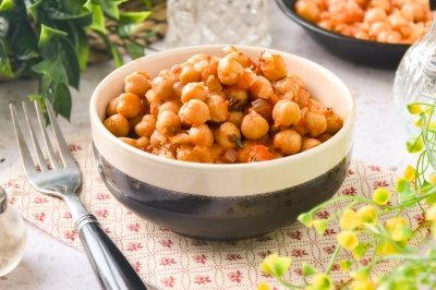 Garbanzos con tomate