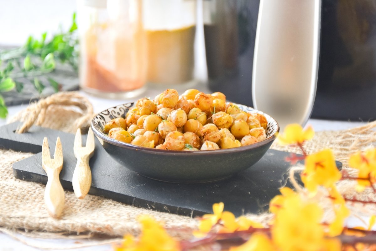 Garbanzos en freidora de aire listos para comer