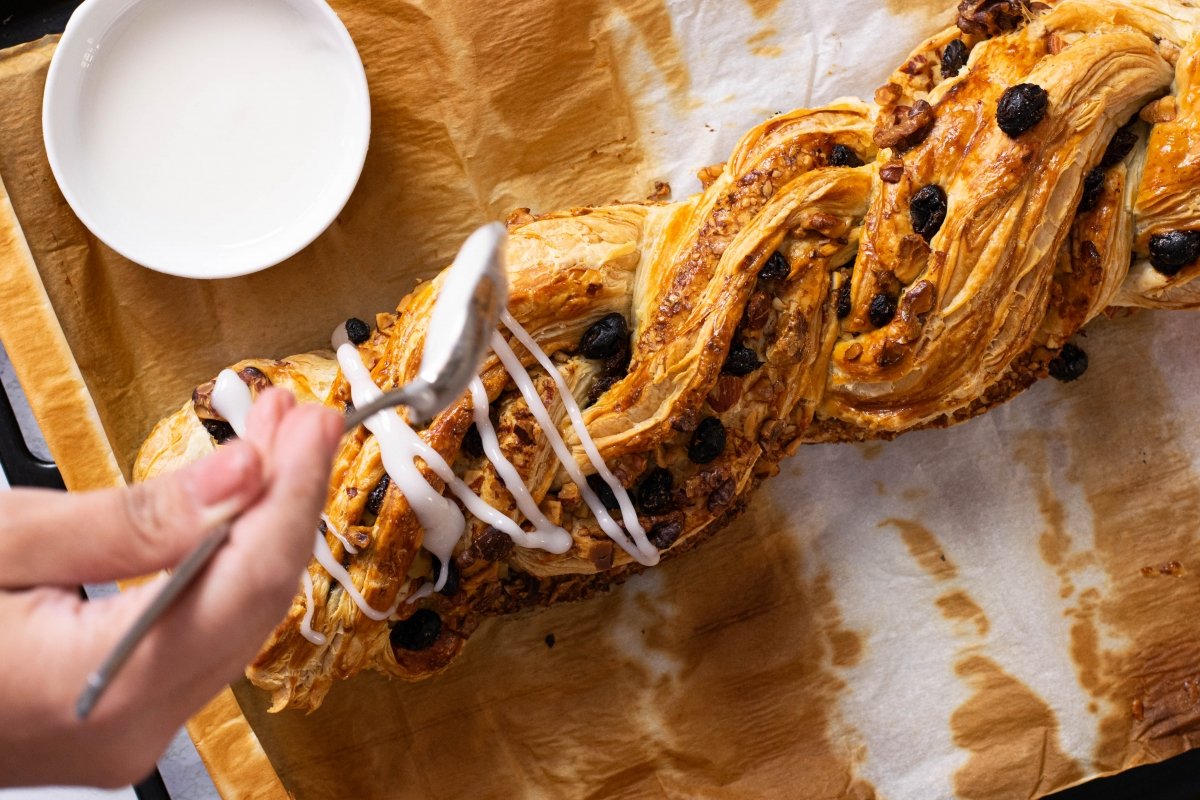 We glaze the puff pastry braid