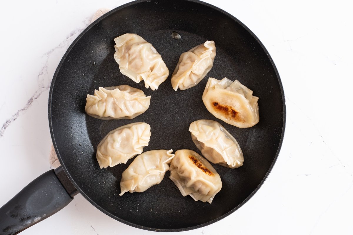 Gyozas de cerdo cocinadas