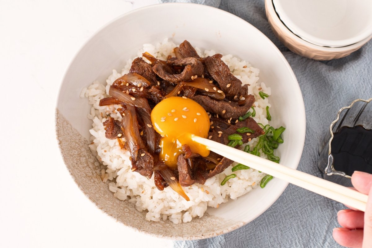 Gyudon listo para servir