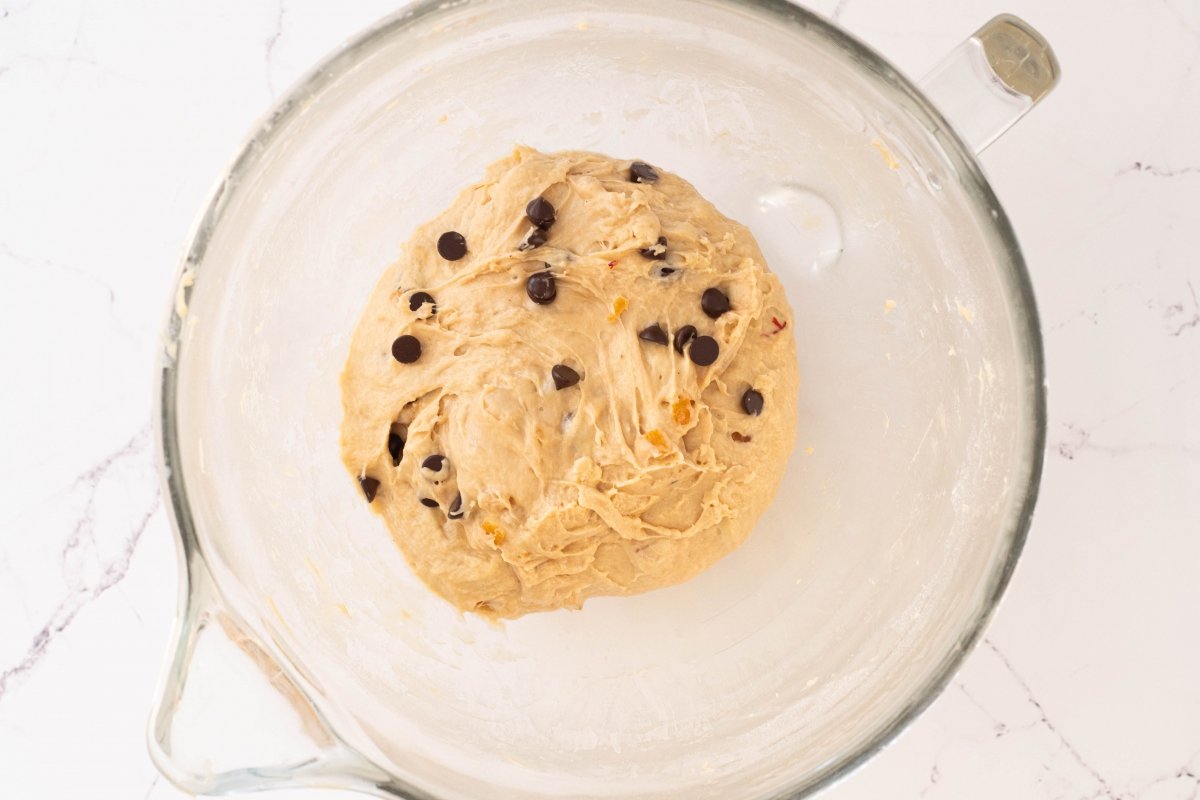 Hacemos una bola con la masa del kulich