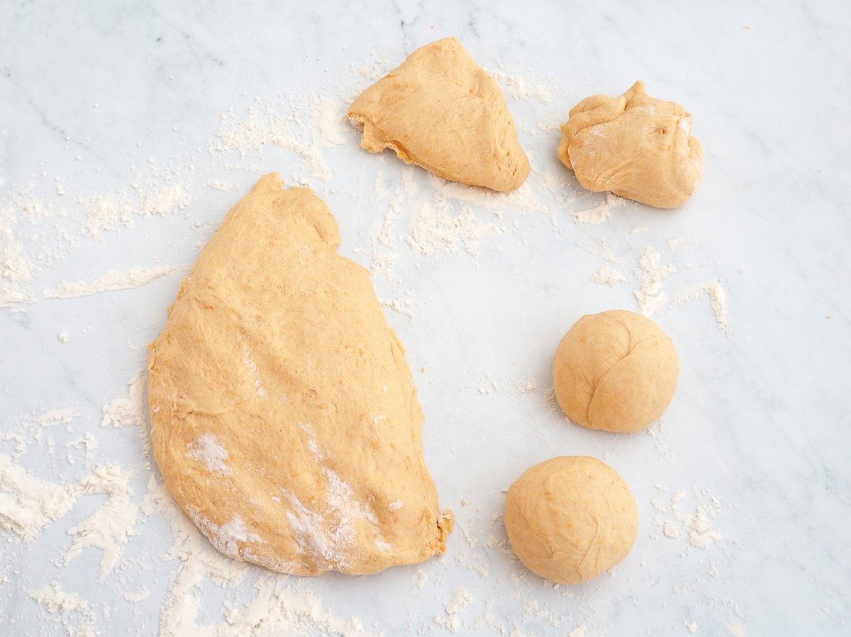 Hacer bolitas con la masa
