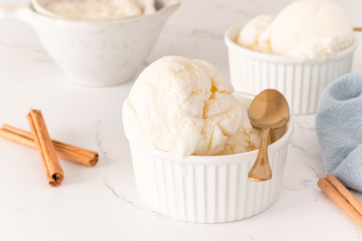Helado de arroz con leche listo para servir