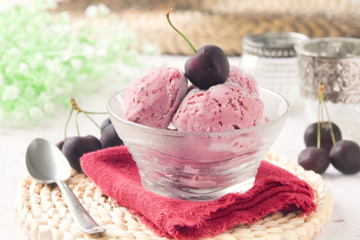 Helado de cerezas casero