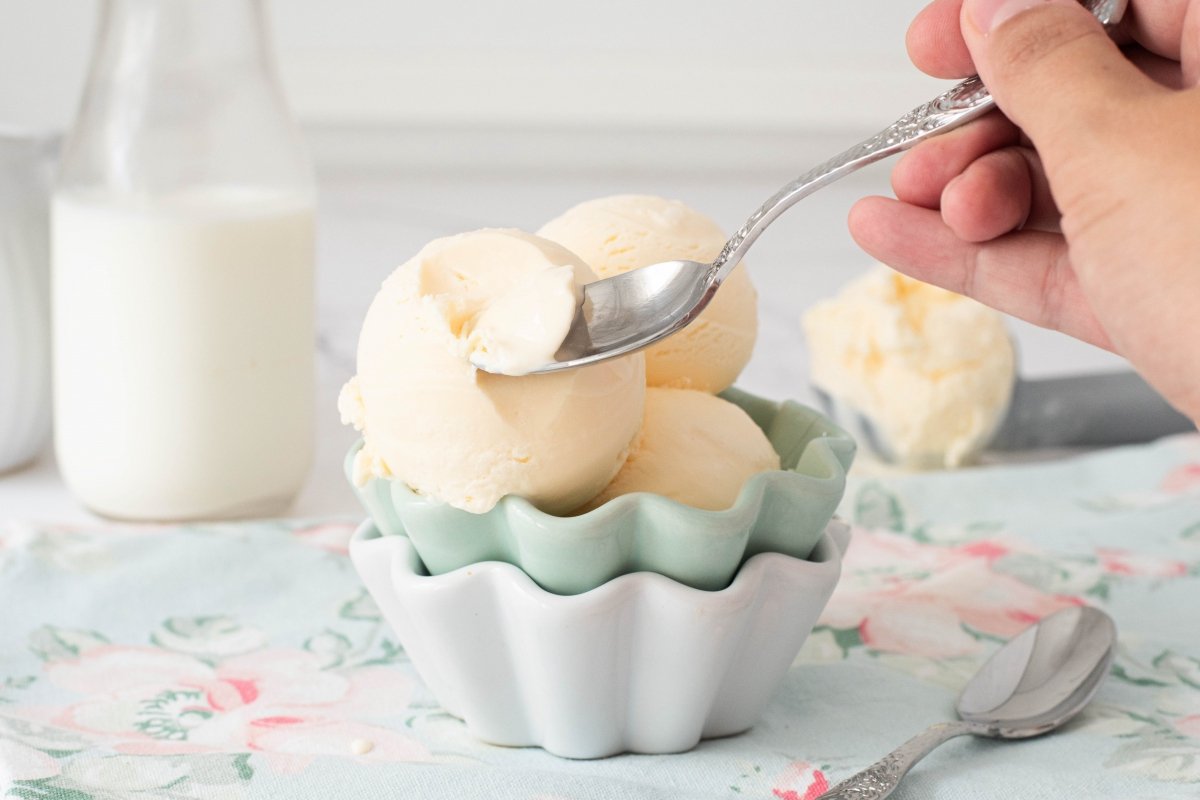 Helado de leche listo para servir