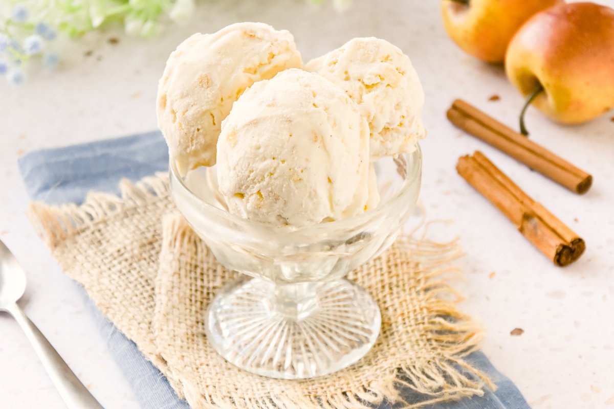 Helado de manzana casero