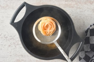 La mejor forma de recalentar la pasta según los italianos (y no es en el microondas)