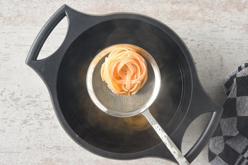 La mejor forma de recalentar la pasta según los italianos (y no es en el microondas)