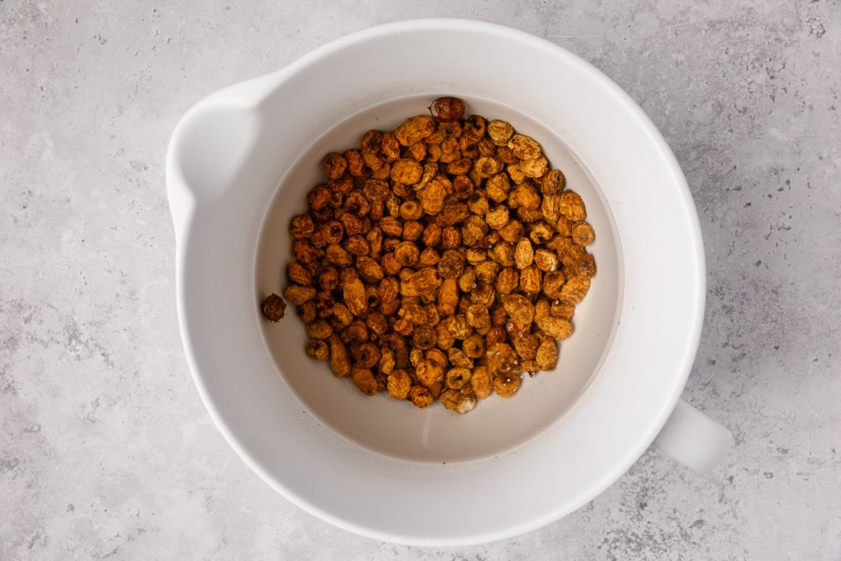 Hidratando chufas para la horchata en Thermomix