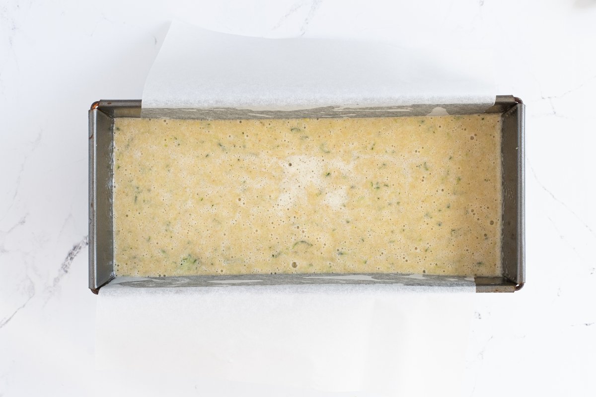 Horneamos el bizcocho de calabacín