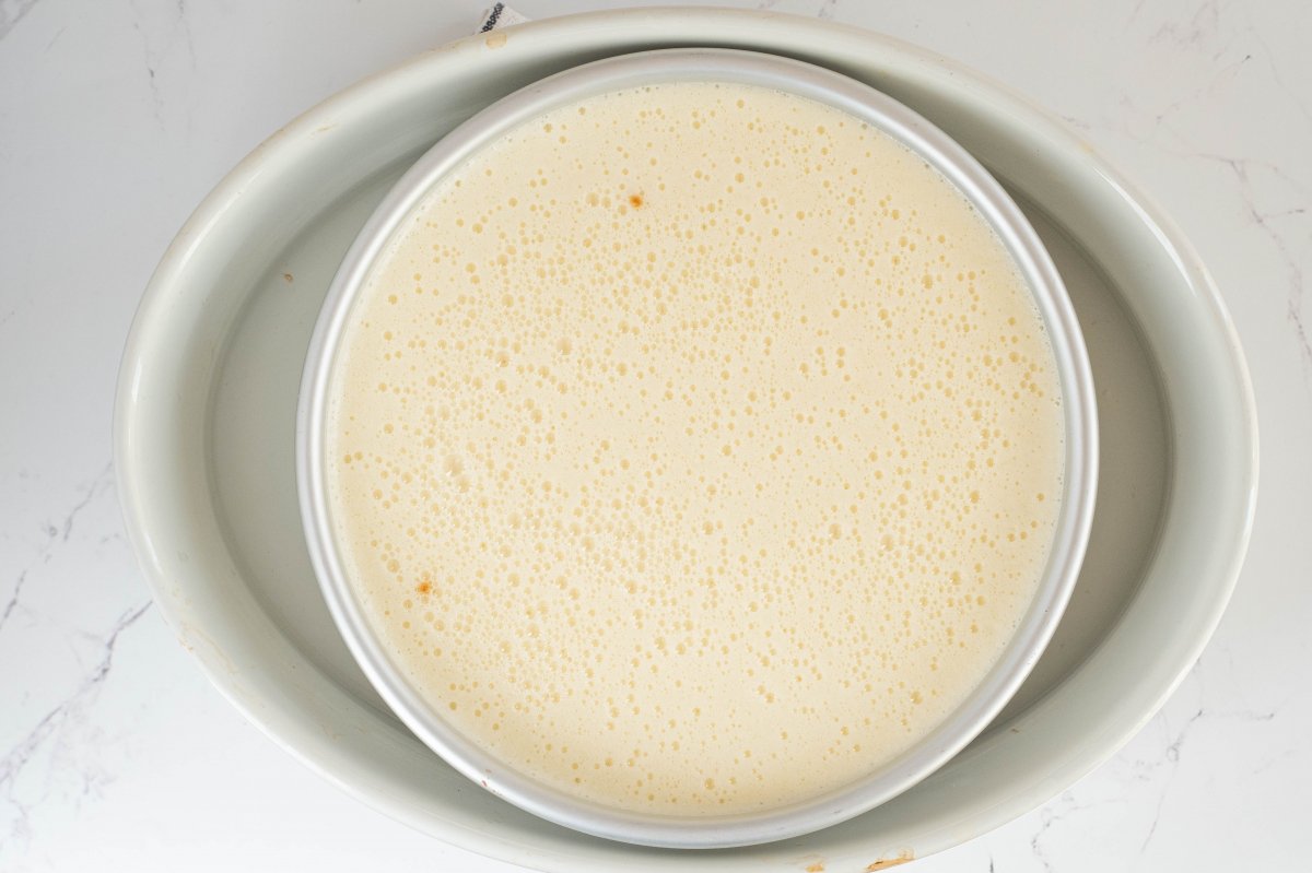 Horneamos el flan venezolano/quesillo