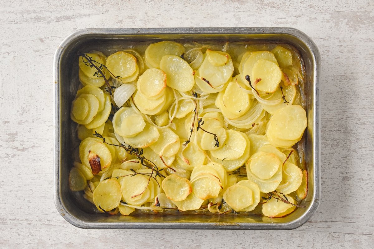 Horneamos las patatas panaderas