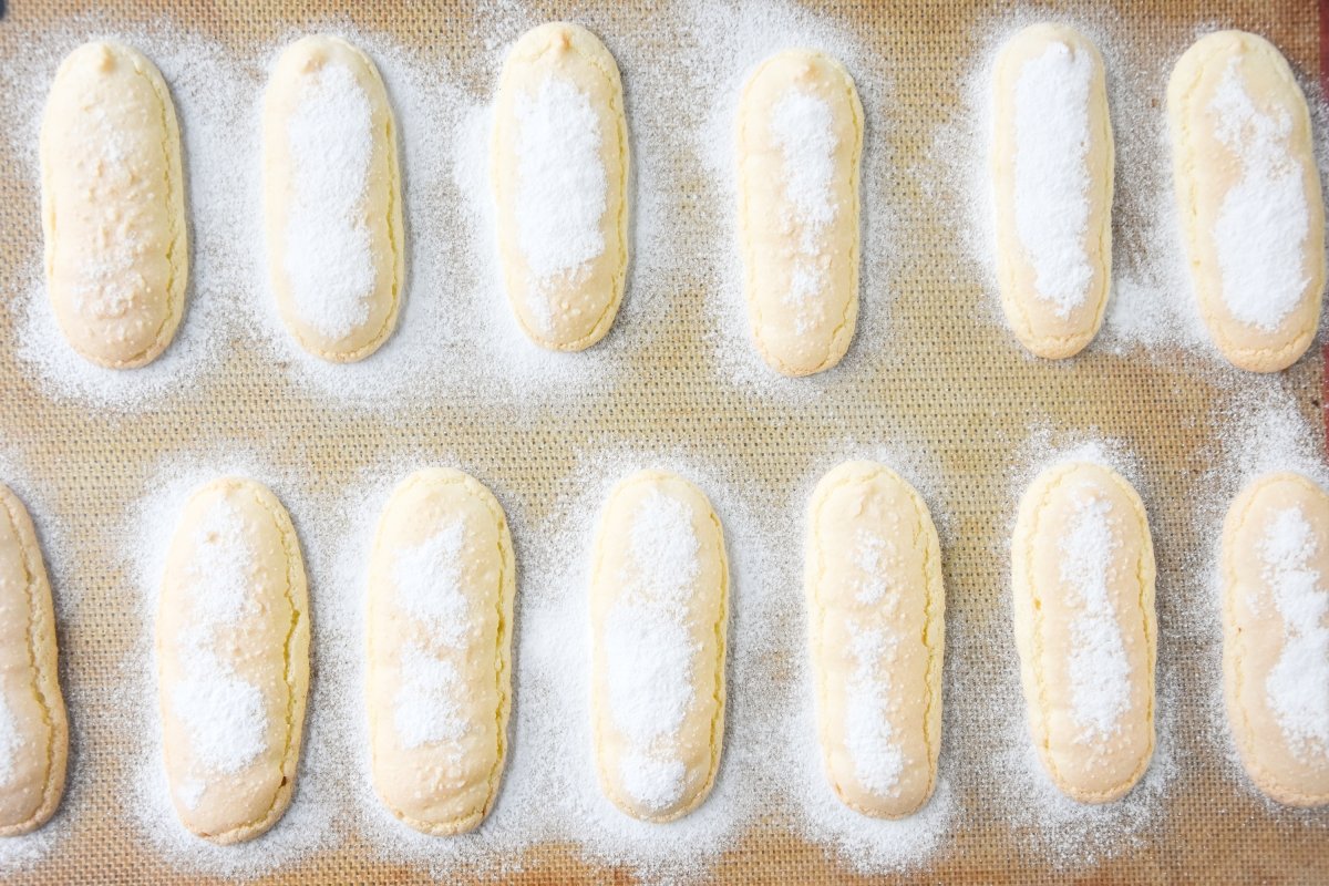 Horneamos los bizcochos de soletilla sin gluten